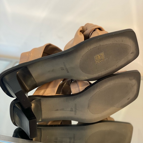New nude genuine leather heeled sandal S9 - Picture 4 of 4